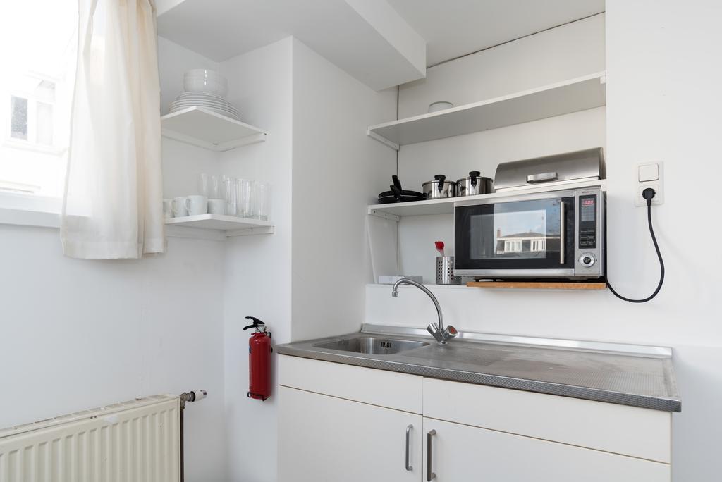 Lil' Dutch Studio Apartment Амстердам Екстериор снимка