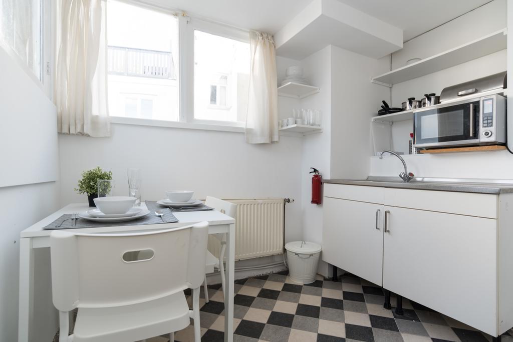 Lil' Dutch Studio Apartment Амстердам Екстериор снимка